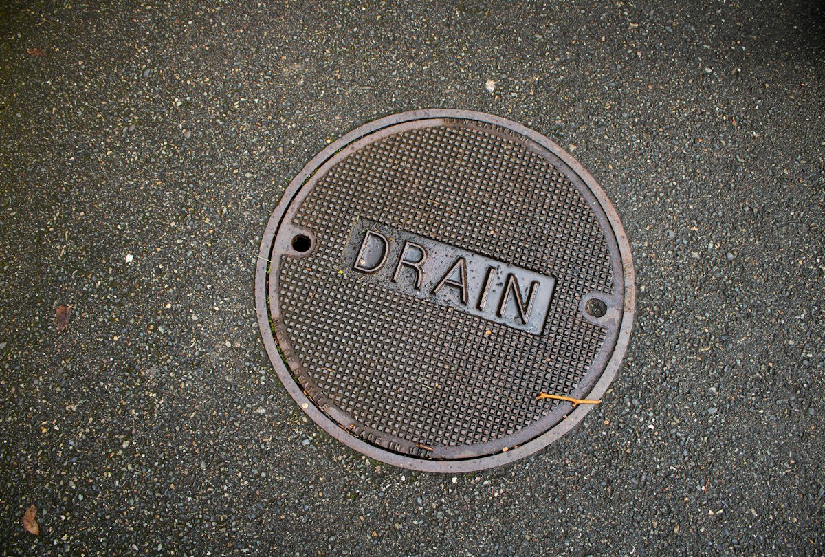 How to fix a blocked drain: Professional tips